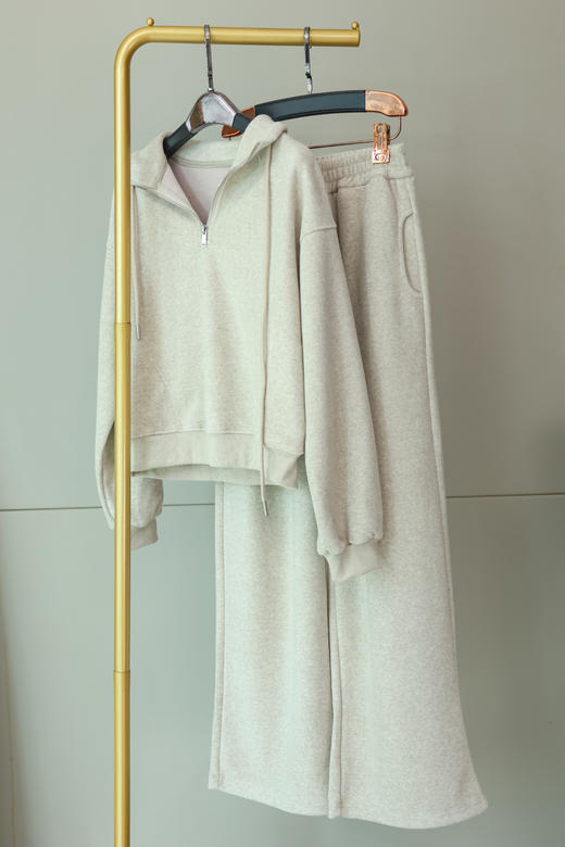 奶fufu慵懒休闲套装 商品图3