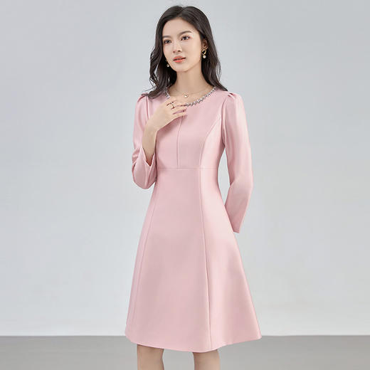 【高货wl】全新升级【铂金会员330/天猫439/差价109】(34400) 洛诗琳秋季轻奢优雅领口镂空钉钻名媛风连衣裙法式A字裙 商品图1