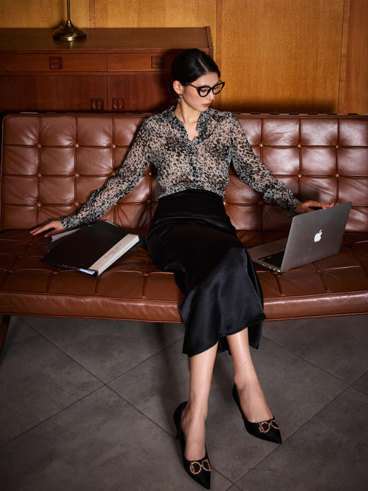 “迷雾清晨“灰色豹纹小众法式衬衫100%桑蚕丝四季可穿上衣6130514颈袖添香 商品图1