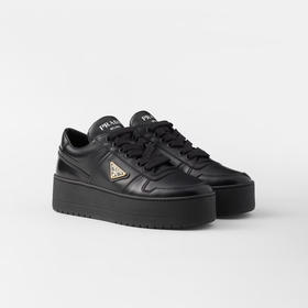 PRADA 普拉达 男士 Downtown Bold 珐琅金属三角形徽标皮革休闲运动鞋 黑色 1E792M 3LPF F0002