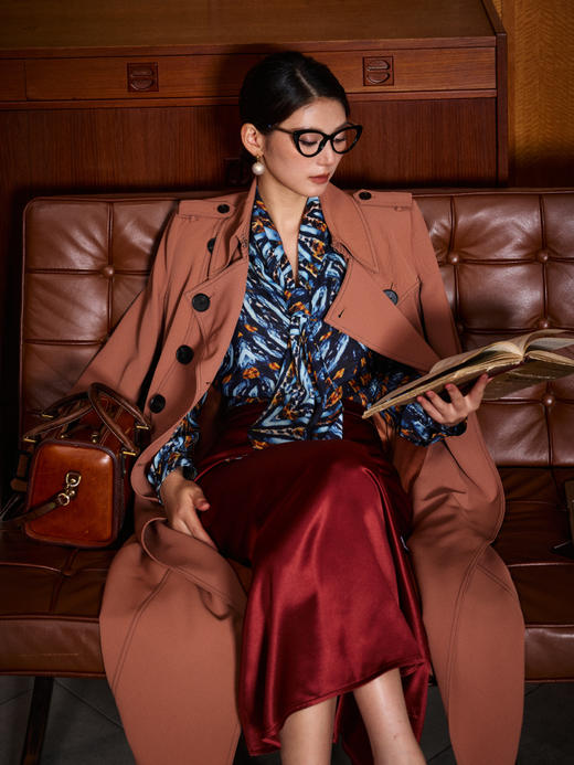 “曼哈顿Lady”颈袖添香-风衣-J20394708A 颈袖添香2024秋冬职场气质时尚中长款修身外套女士大衣 时尚气质大衣 商品图2