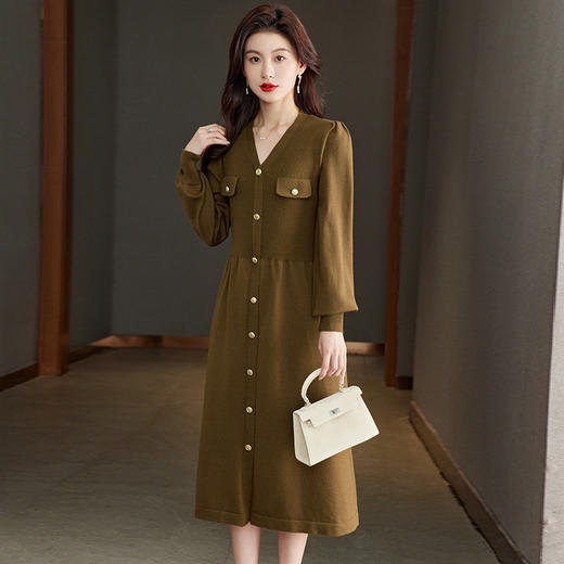 CC-YX-8412春秋新款气质V领针织连衣裙内搭小香风配大衣中长款收腰毛衣 商品图1