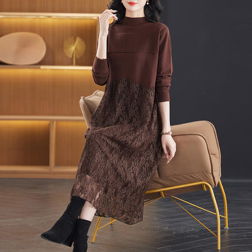 CC-MH-302阔太太洋气蕾丝拼接显瘦针织连衣裙春秋2024新款女装秋冬妈妈长裙 商品图3