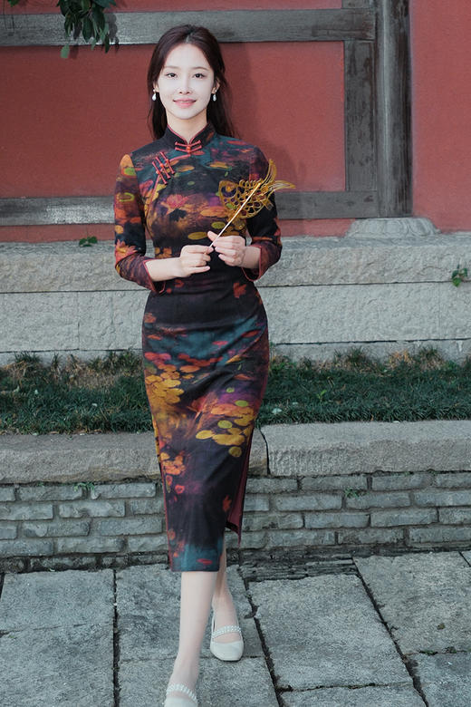 逸红颜明月优选 #磨毛旗袍【花月夜】古色古香优雅美人，油画莲花江景图 商品图1