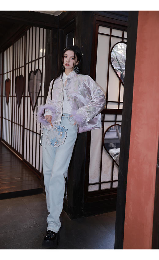 清仓捡漏【过年战袍】LIN CHAO ZHANG 【西湖十景】满版钻石缎羽绒服 商品图1