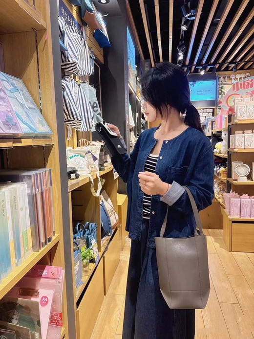 【11月6日 上午12:00 秒杀】返场 好轻巧一件 素然k*ee 宽松圆领 进口环保牛仔棉 软牛仔外套 商品图10