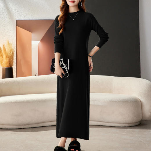 CC-16-9177秋冬圆领宽松显瘦长款针织连衣裙2024秋冬配大衣打底A字裙毛衣裙 商品图1