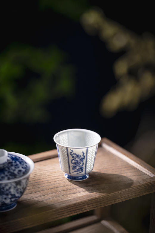 富玉窑  景德镇全手工青花玲珑琴棋书画手作茶器品茗杯主人杯 商品图1