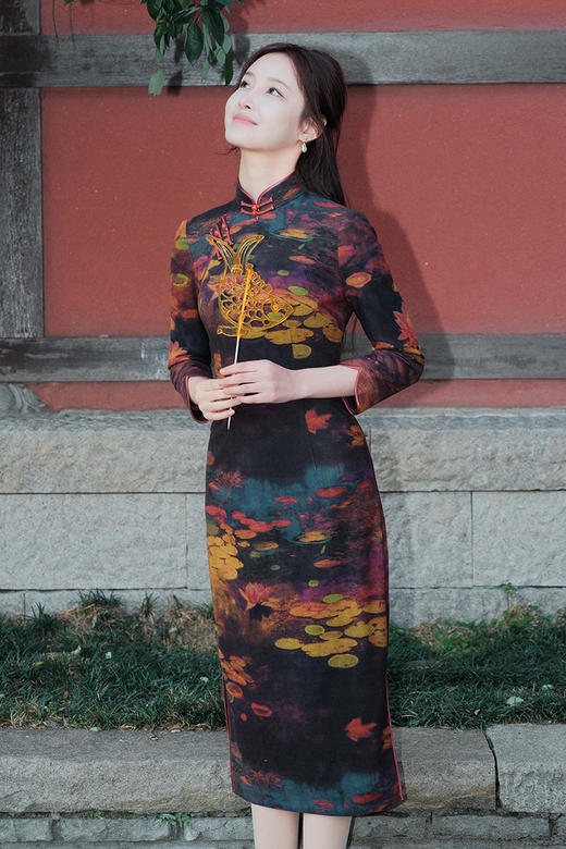 逸红颜明月优选 #磨毛旗袍【花月夜】古色古香优雅美人，油画莲花江景图 商品图8
