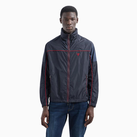 EMPORIO ARMANI 阿玛尼 男士带拉链和滚边的尼龙短防晒衣 深蓝色 EM000176 AF10496 UB118 商品图1