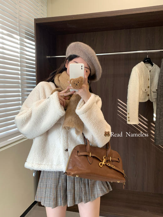 Read Nameless /秋冬白色小羊羔外套+羊毛格子拼接百褶裙裤 2024/10/10 商品图1