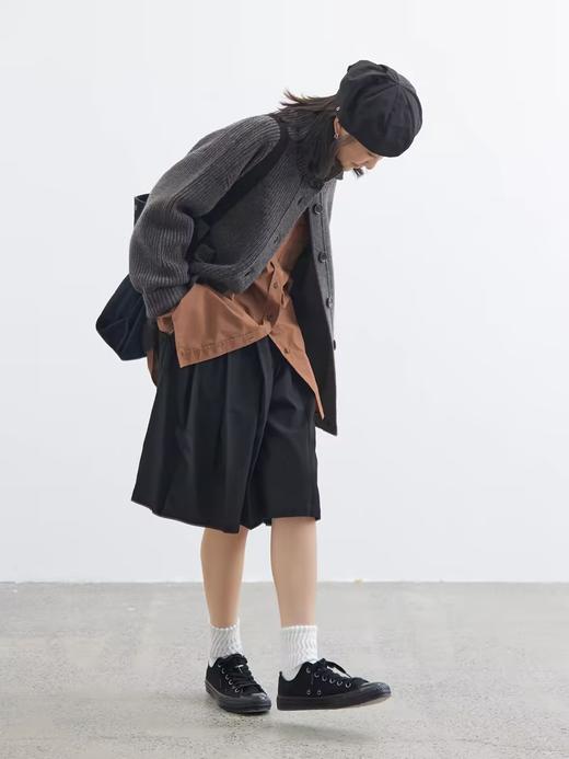 步履不停/4C13221C/慵懒风高立领深灰色毛织上衣 商品图1