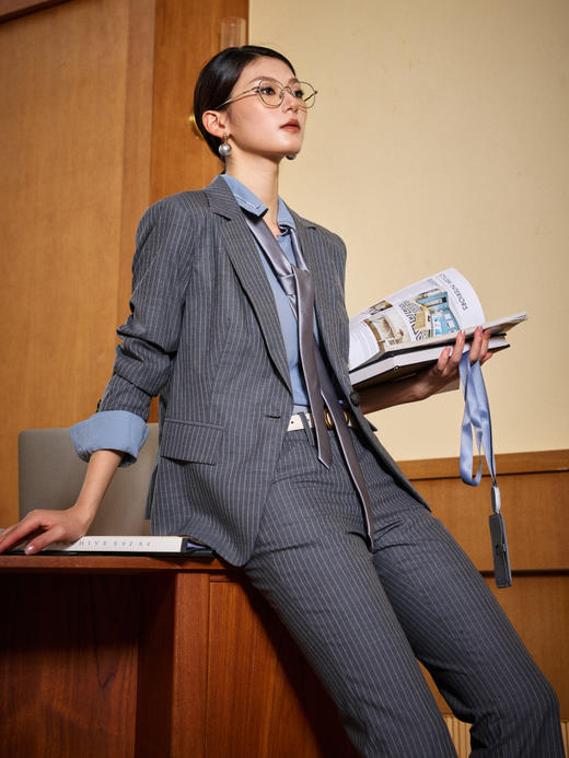 J81A2234B颈袖添香春秋季条纹气质OL职业装时尚修身商务正装羊毛套装女J81A2234B 商品图4