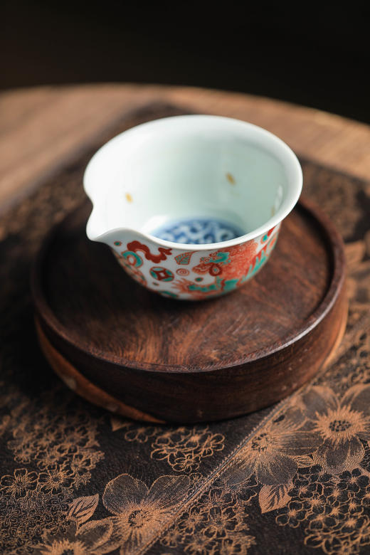 莲画堂红绿彩双狮滚绣球公道杯 商品图2