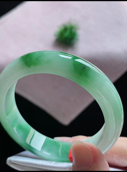 53圈口翡翠手镯 商品图0