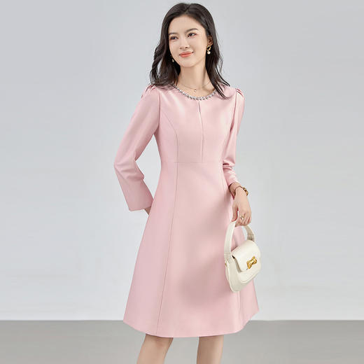 【高货wl】全新升级【铂金会员330/天猫439/差价109】(34400) 洛诗琳秋季轻奢优雅领口镂空钉钻名媛风连衣裙法式A字裙 商品图0