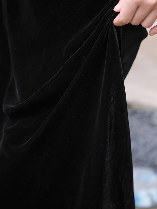 盛唐牡丹 |黑色丝绒双V领长裙 商品图2