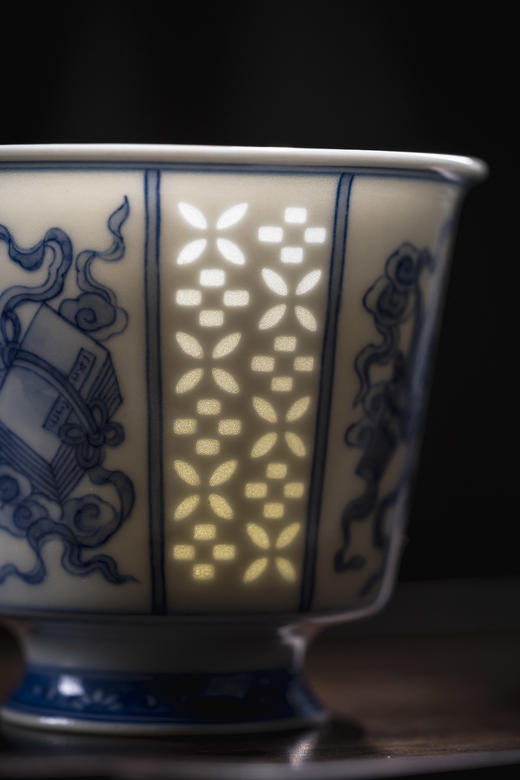 富玉窑  景德镇全手工青花玲珑琴棋书画手作茶器品茗杯主人杯 商品图2