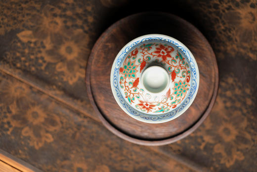 莲画堂红绿彩麒麟追凤盖碗 商品图3