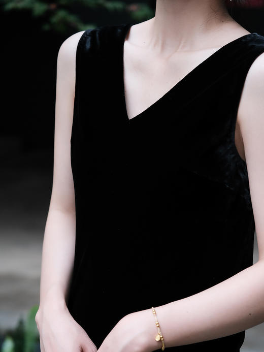 盛唐牡丹 |黑色丝绒双V领长裙 商品图1