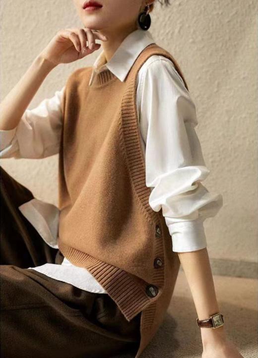 🎉【哥弟同款】羊毛针织马甲：入秋必入🔥独家重磅‼️哥弟厂订单好货！😎认准原版 爆单5W件🔥 🏆叠穿王炸🏆!不可错过！品质感超好～🥰  商品图3