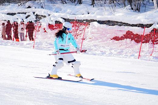 限时早鸟减700元，12.16截止【2026寒假 | 神农架5天4晚冰雪亲子营】南方滑雪性价比之王！玩转世遗景区，2大雪场，高铁方便，温度友好！探秘三峡、金丝猴，五钻酒店连住不挪窝 商品图1