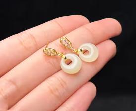 S925和田玉甜甜圈耳钉 商品图0