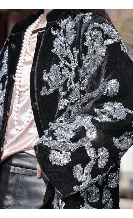 清仓捡漏【过年战袍】LIN CHAO ZHANG 【龙鳞骨瓷】满版龙鳞骨瓷羽绒外套 商品图5