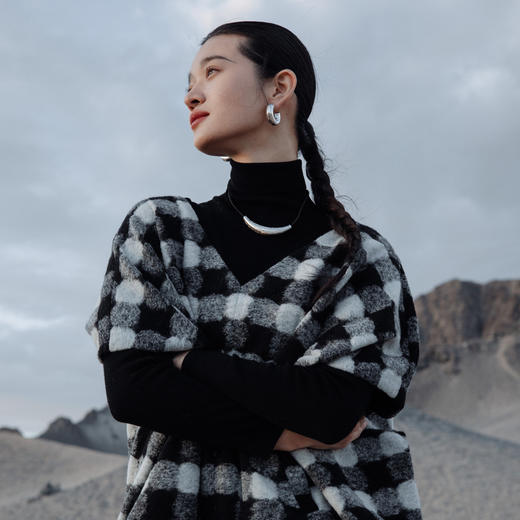 绽放旅行女装497朵/珍珠奶茶裙羊毛黑白波点宽松大廓形短袖连衣裙 商品图2