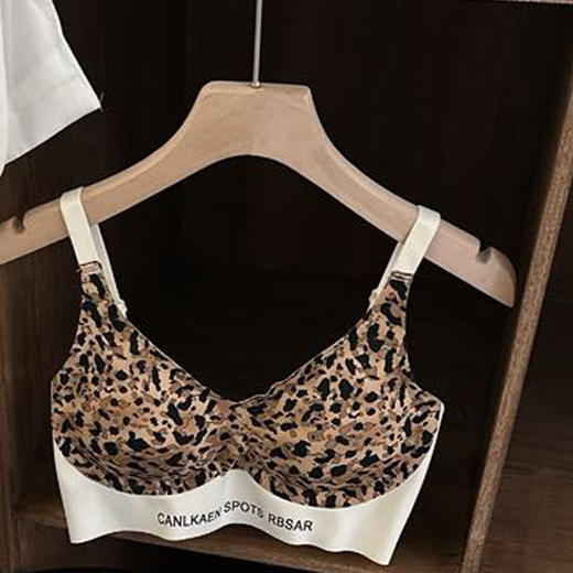 【软huhu❗️奶皮子豹纹内衣套装】3D水滴杯＋后背可调节排扣，超服帖包裹，泰贴心啦❗️新款性感无痕聚拢上托固定杯防下垂文胸女夏季 商品图10