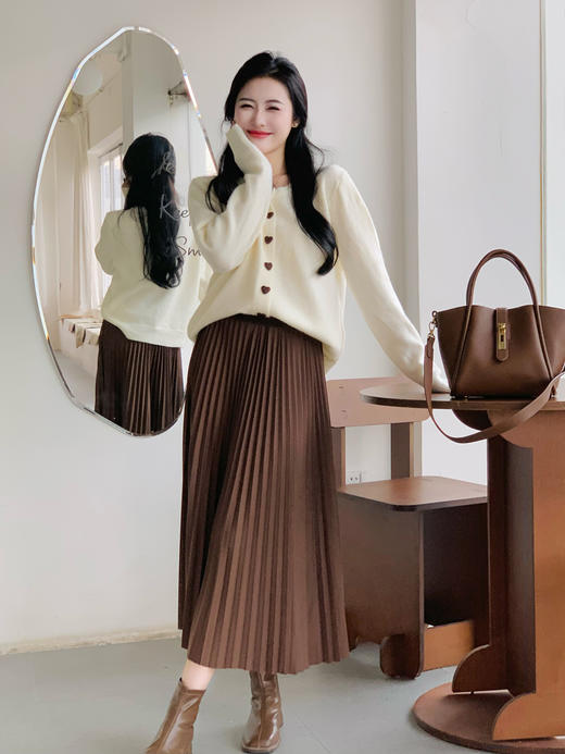 【百图lulu定制】【桃心开衫】仿羊毛 软糯细腻 丝绸包爱心扣 开衫 商品图11