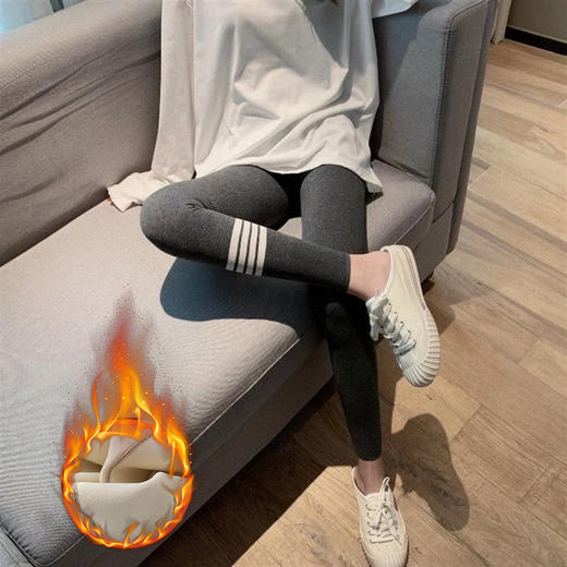 【秋冬必备，温暖加倍】撩人心弦，藏不住好身材。秋冬必备韩版灰色打底裤，高弹力不起球，蓬松羊羔绒加厚保暖！外穿显瘦，内搭舒适，温暖无比，彰显个性亲肤透气！ 商品图12