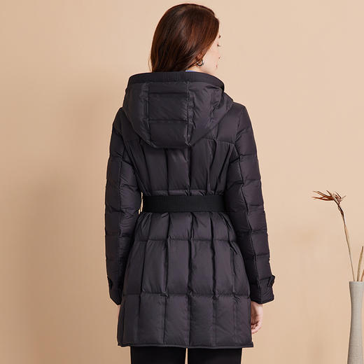 EITIE爱特爱冬季新款简约收腰显瘦保暖连帽羽绒服女7611303 商品图5