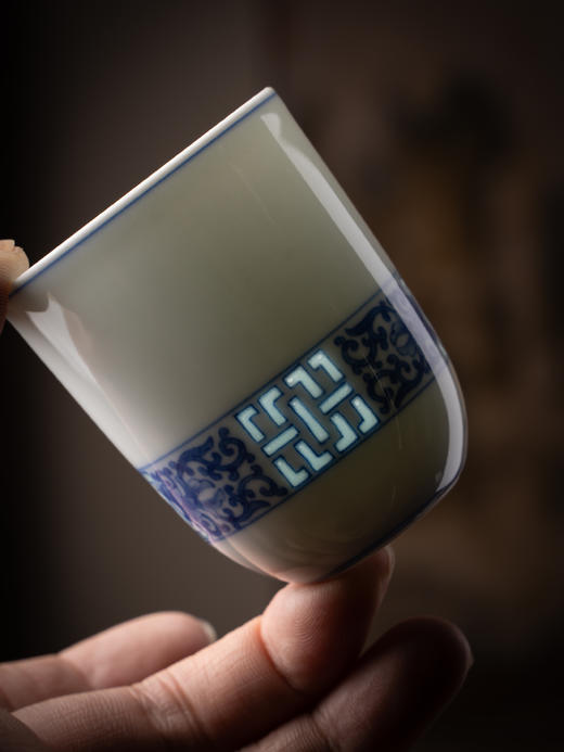 富玉窑  景德镇全手工青花玲珑工莲锦韵手作茶器品茗杯主人杯 商品图2