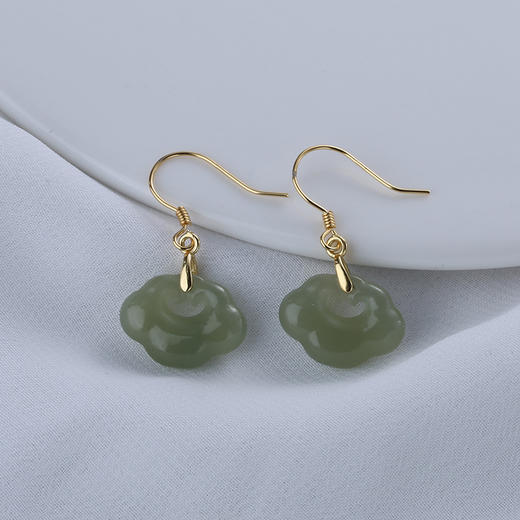 【宏艺珠宝】如意灵韵和田玉祥云款·银s925耳饰 商品图0