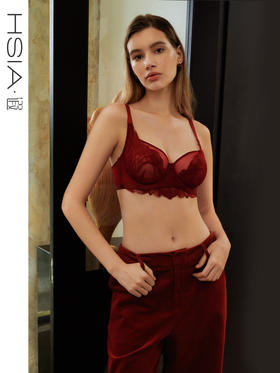 【艺术叶片】遐红色内衣女轻薄双杯面防下垂微聚拢大胸显小文胸