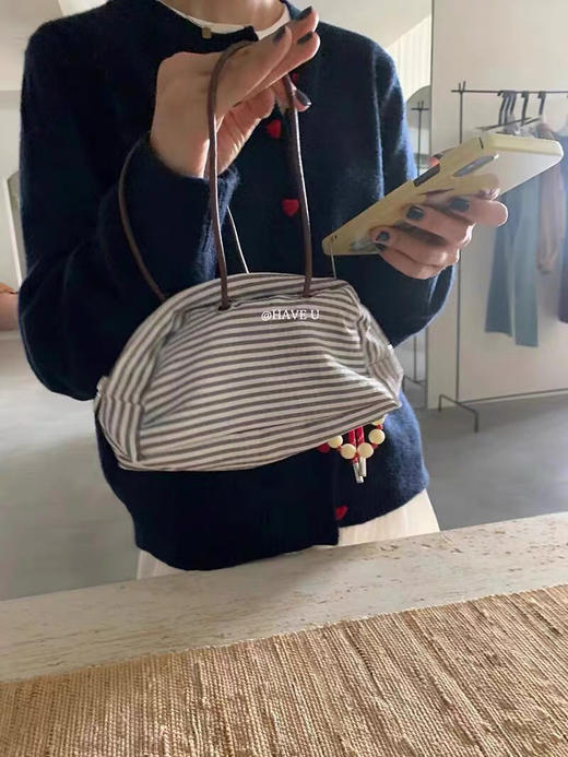 egg爱心扣开衫 商品图2