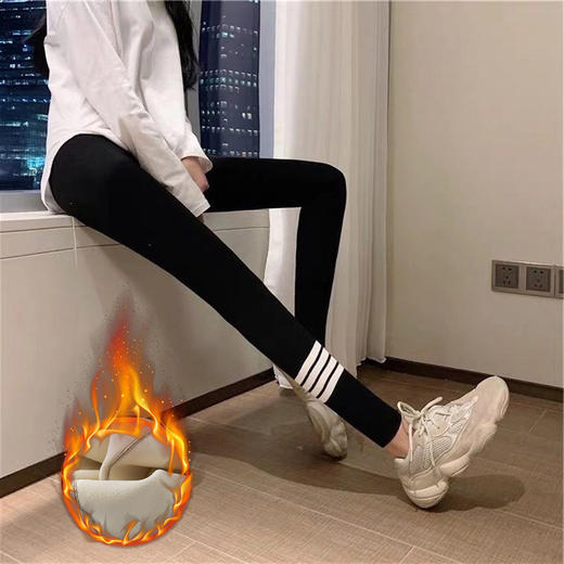 【秋冬必备，温暖加倍】撩人心弦，藏不住好身材。秋冬必备韩版灰色打底裤，高弹力不起球，蓬松羊羔绒加厚保暖！外穿显瘦，内搭舒适，温暖无比，彰显个性亲肤透气！ 商品图11