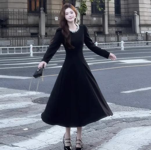 奢姿2024年秋季新款大码女装法式气质裙子胖妹妹珍珠织带连衣裙9943891443 商品图2