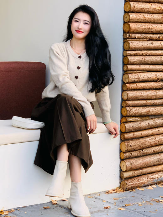 【百图lulu定制】【桃心开衫】仿羊毛 软糯细腻 丝绸包爱心扣 开衫 商品图6