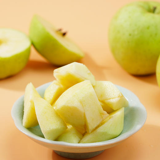 时令水果【王林苹果 】皮薄肉脆，果香四溢，果肉饱满，拒绝催熟剂！云相思 新疆 青森王林青苹果 时令水果 商品图6