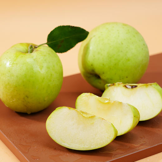 时令水果【王林苹果 】皮薄肉脆，果香四溢，果肉饱满，拒绝催熟剂！云相思 新疆 青森王林青苹果 时令水果 商品图5