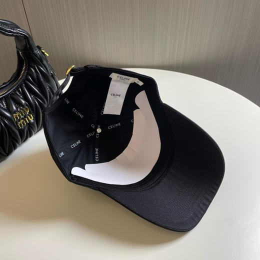 CELINE赛琳 Logo标识 棉 鸭舌帽 女款 黑色（AN） 商品图4