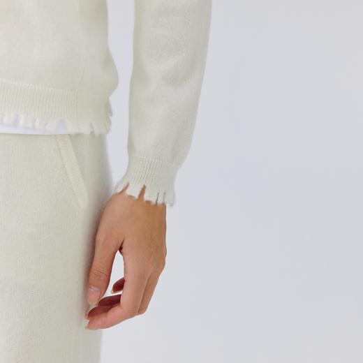 东黎·山羊绒女士秋冬休闲设计款V领打底衫  4542 商品图3