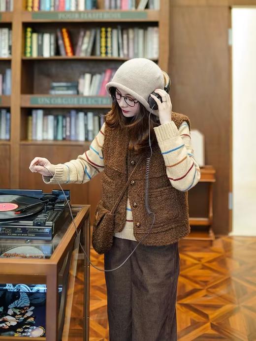 浮生八记/23D225/羊羔绒蘑菇扣马甲 商品图2