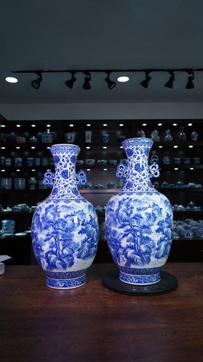 柴窑重工溪山访友图双耳瓶 商品图0