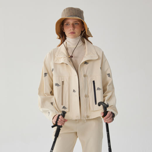 谜底立领夹克女2024冬季新品休闲工装风刺绣个性短外套244MW1647 商品图0