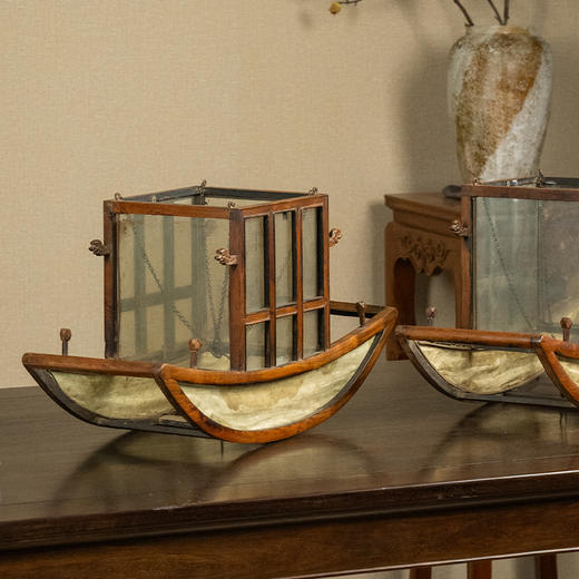 清中期 黄花梨船形宫灯（一对） 商品图2