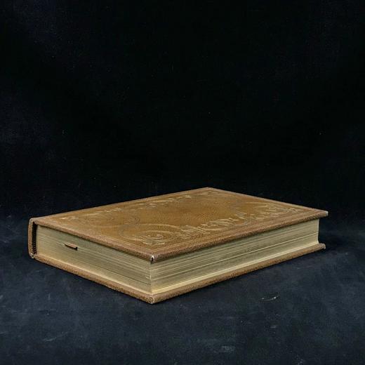 限量版！笛福《鲁宾逊漂流记》 配多幅经典插图 豪华皮装18开 商品图1