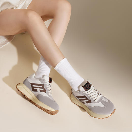 【Chic°主题款】千百度厚底时尚休闲鞋女春季新阿甘鞋运动鞋百搭A24432705 商品图4